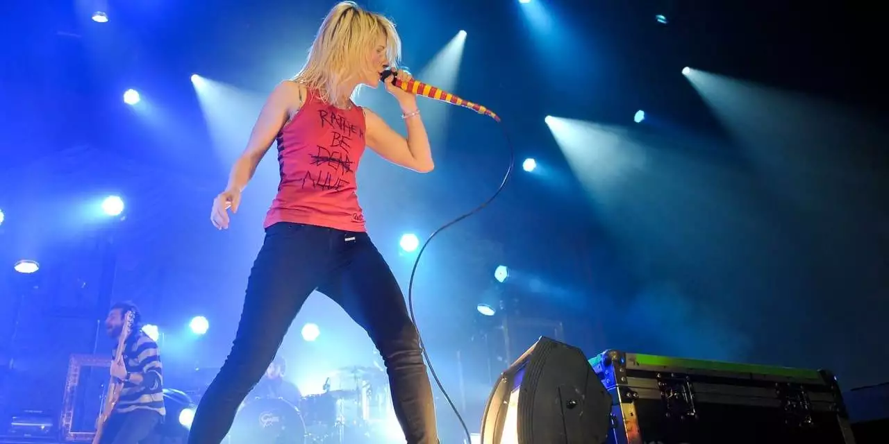 30 Pop-Punk Throwback Songs to Juice Up Your Exercise Session